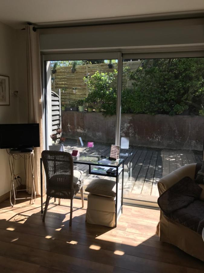 Le Jardin De La Cite Bed & Breakfast Carcassonne Bagian luar foto