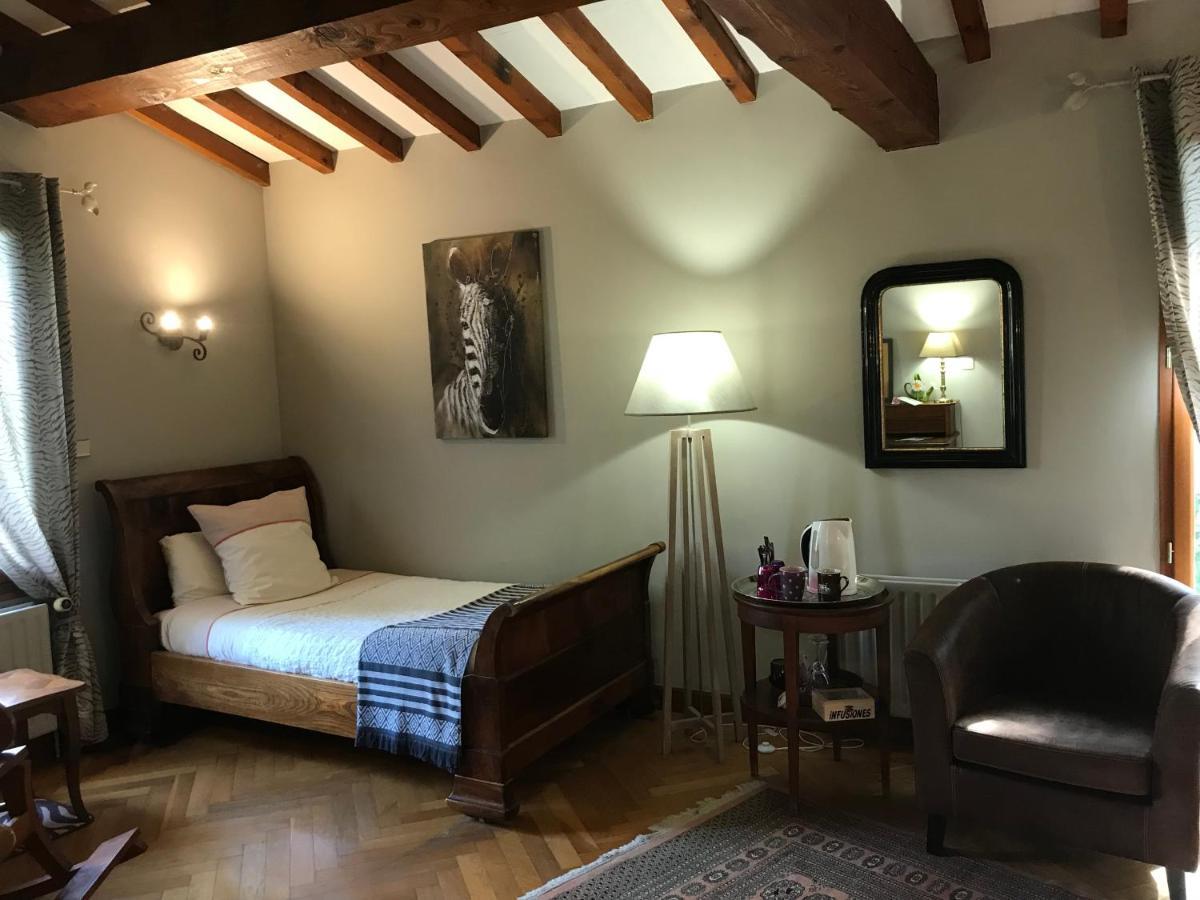 Le Jardin De La Cite Bed & Breakfast Carcassonne Bagian luar foto