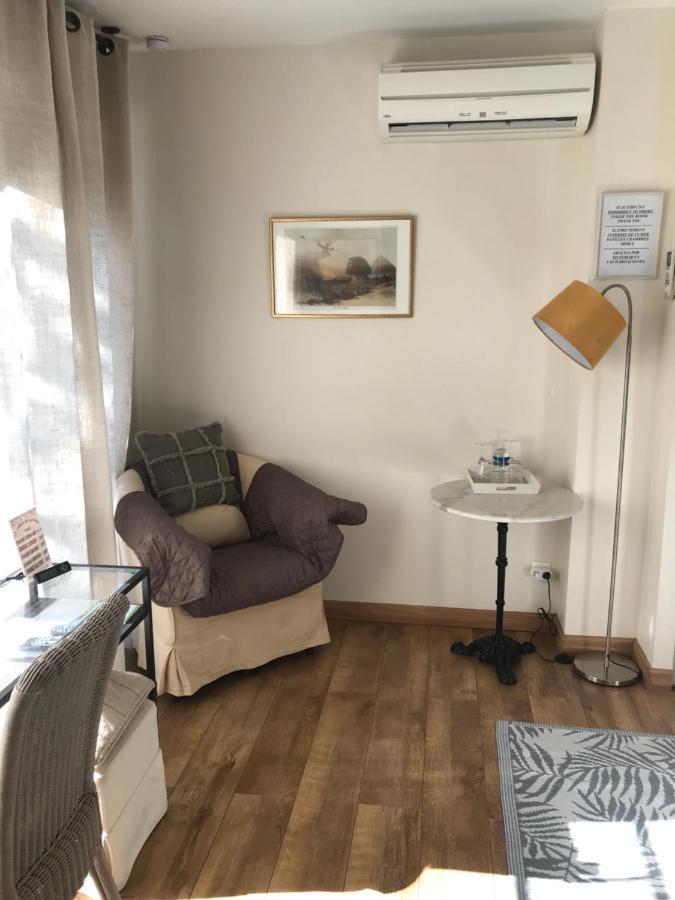 Le Jardin De La Cite Bed & Breakfast Carcassonne Bagian luar foto