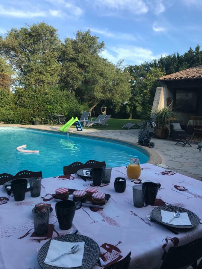 Le Jardin De La Cite Bed & Breakfast Carcassonne Bagian luar foto