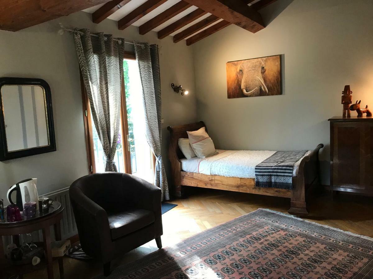 Le Jardin De La Cite Bed & Breakfast Carcassonne Bagian luar foto